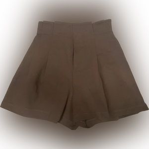 H&M brown shorts